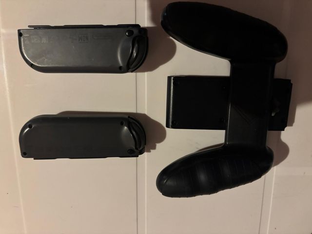 Nintendo Switch V2 + FC24