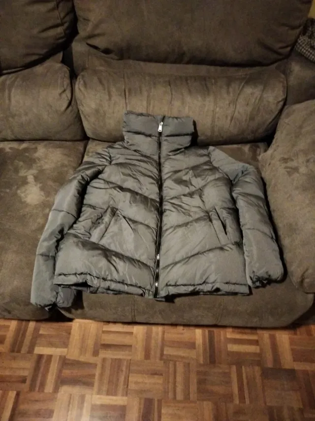 Abrigo acolchado gris mujer