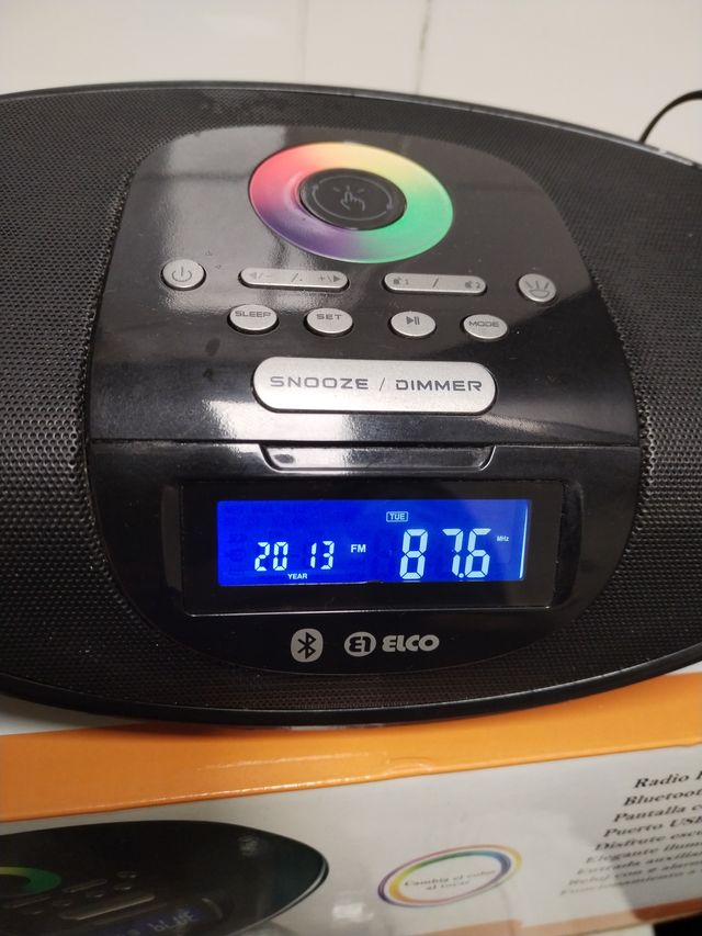 Radio Bluetooth Elco con Luz LED Multicolor