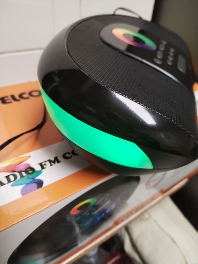 Radio Bluetooth Elco con Luz LED Multicolor