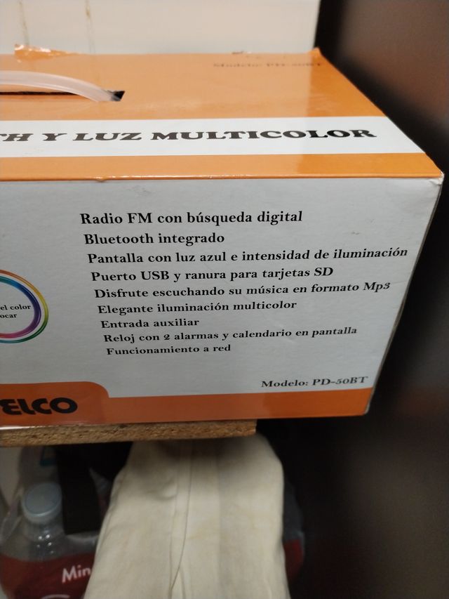 Radio Bluetooth Elco con Luz LED Multicolor