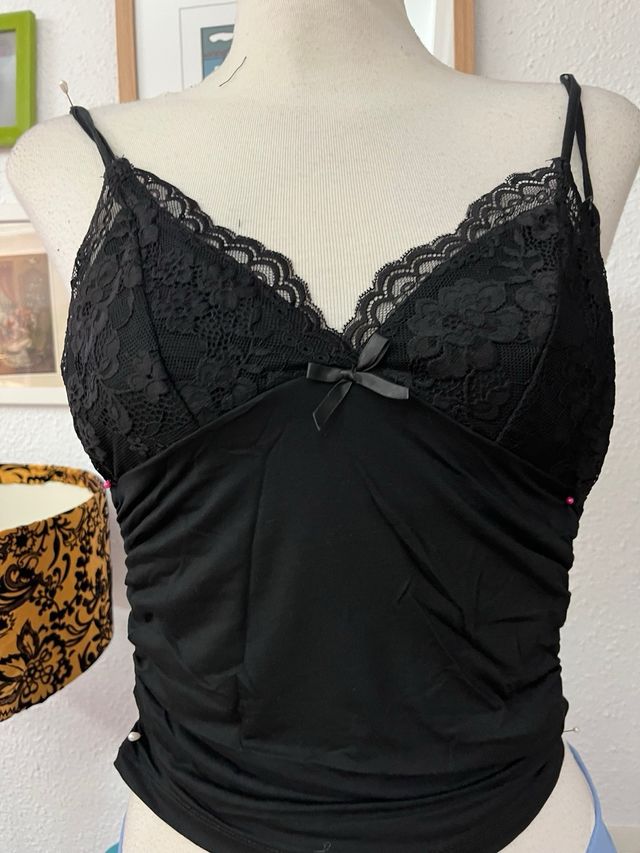 Top tirantes encaje negro talla XS