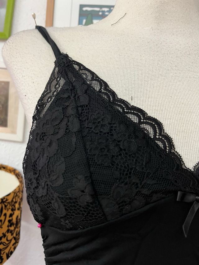 Top tirantes encaje negro talla XS