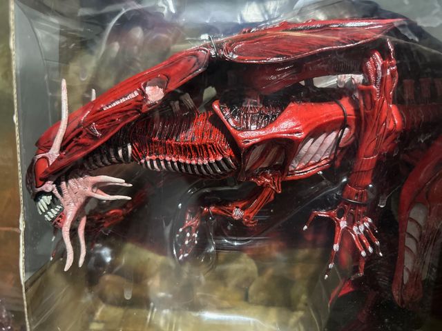 Alien Queen Limited Edition DELUXE