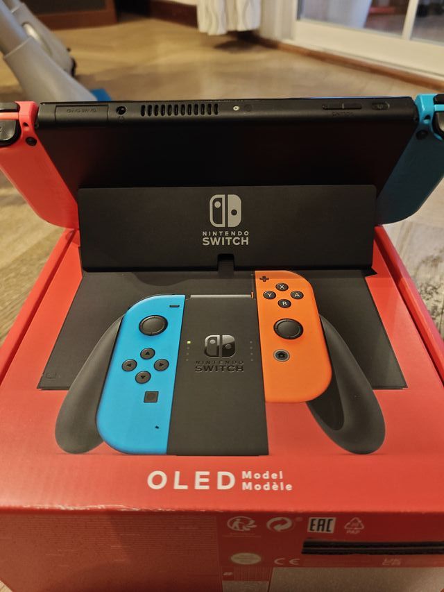 Nintendo Switch OLED Azul/Rojo