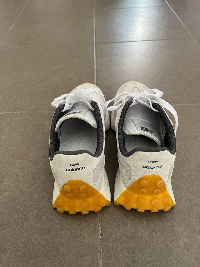 New Balance 327 talla 39 Beige/Blanco