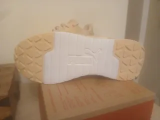 Zapatilla Puma Beige y Rosa