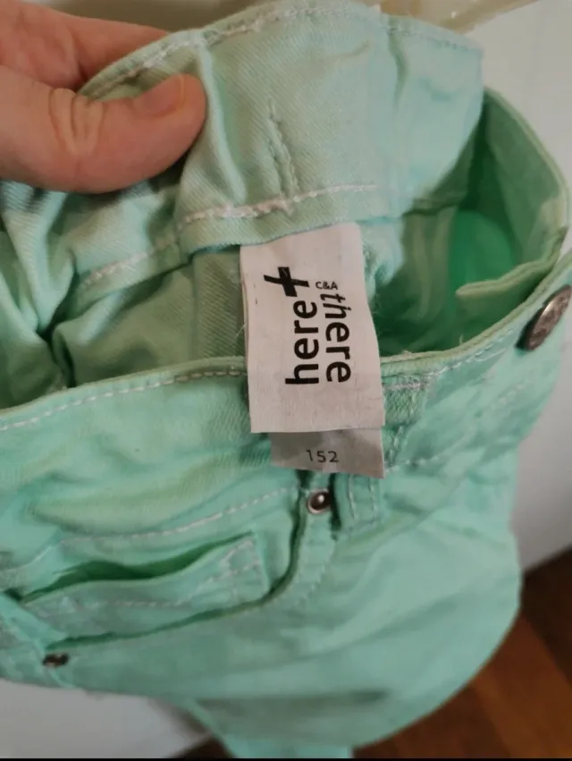 Pantalones C&A turquesa talla 12 años, Here+there