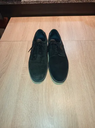Zapatos de vestir Luisetti ante talla 42.