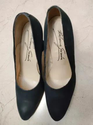 Zapatos de tacón Victoria Garin negros