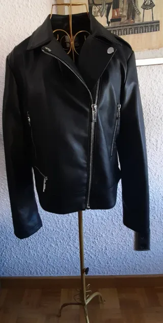 Cazadora motera negra Talla L