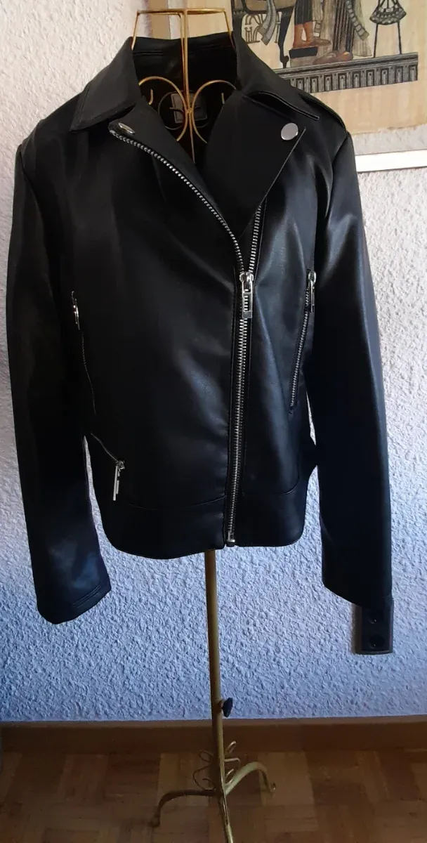 Cazadora motera negra Talla L