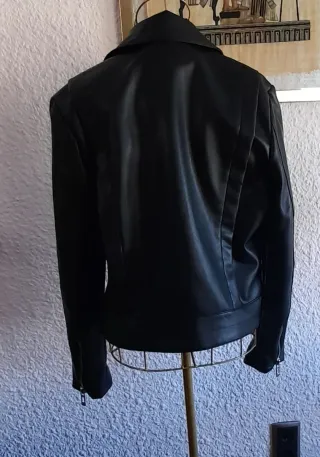 Cazadora motera negra Talla L