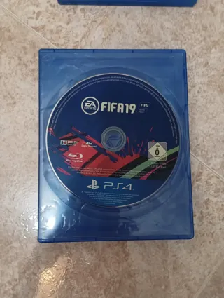 Giochi PS4: FIFA 18, FIFA 19, Tomb Raider ,r6