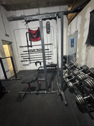 Máquina polea jalón pecho y remo