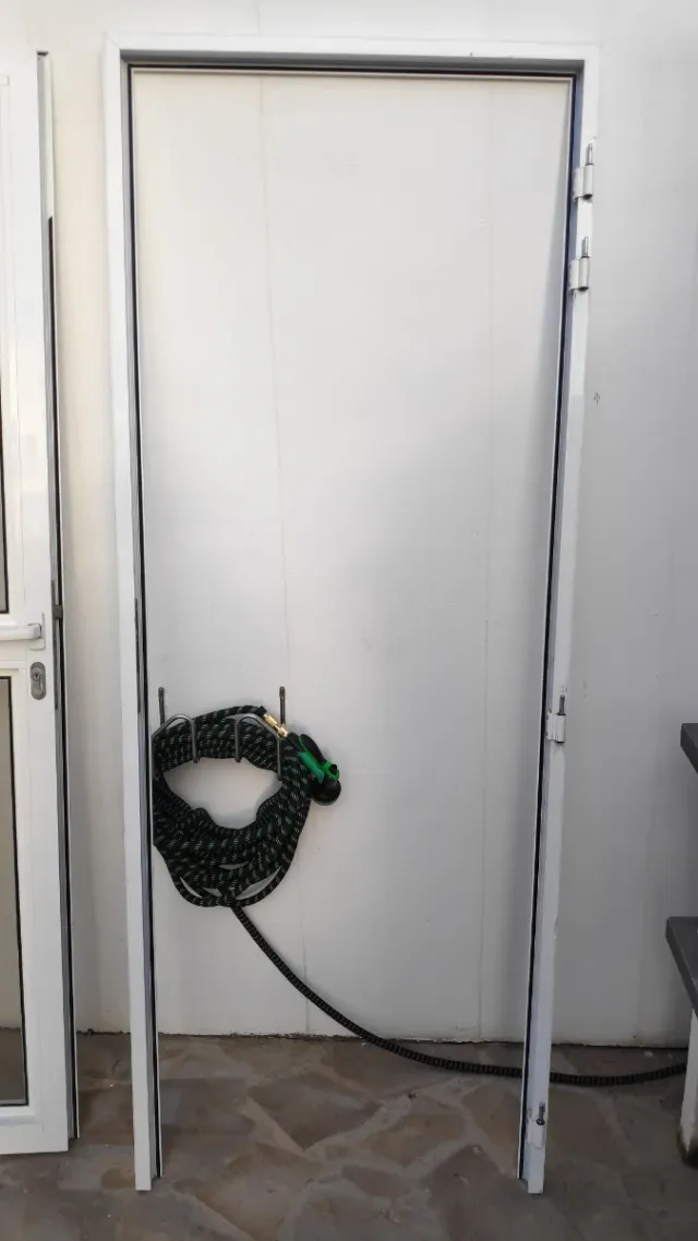 Puerta aluminio mosquitera