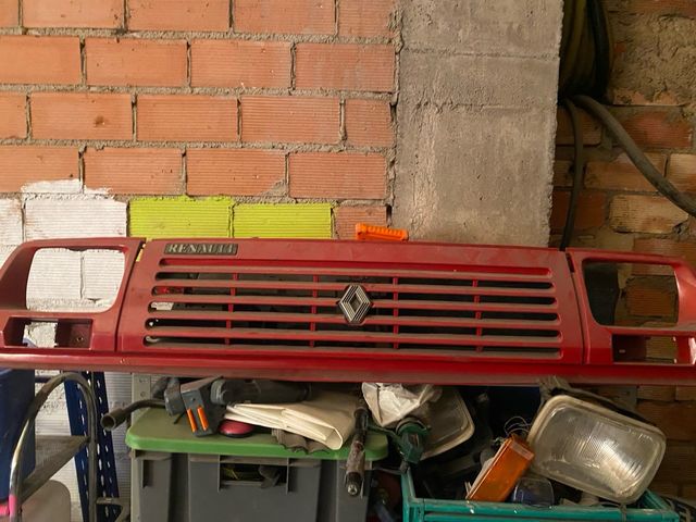 Parrilla Renault Express