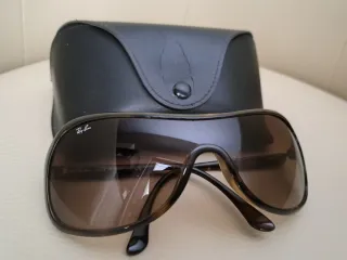 Occhiali da sole Ray-Ban 4086 710/13 3N