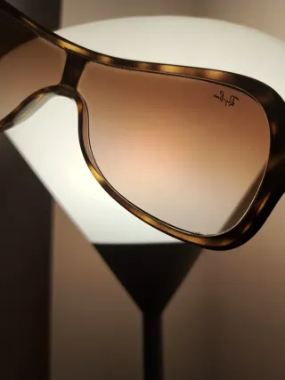 Occhiali da sole Ray-Ban 4086 710/13 3N