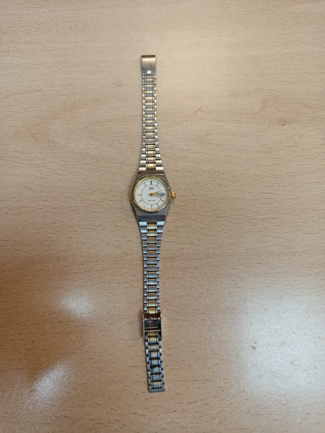 ESCUCHO OFERTAS Reloj Q&Q Quartz Vintage