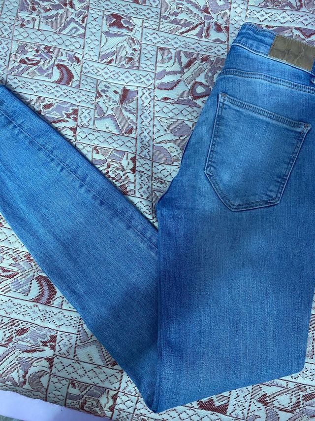 Pantalones vaqueros ZARA