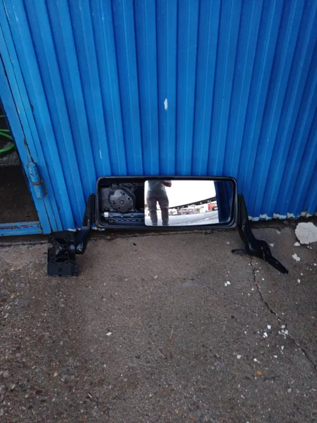 Espejo retrovisor negro izquierdo man tgx