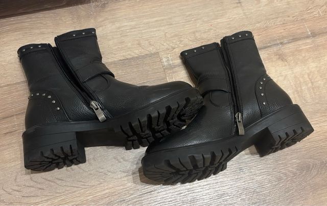 Botines Lois Negros Mujer