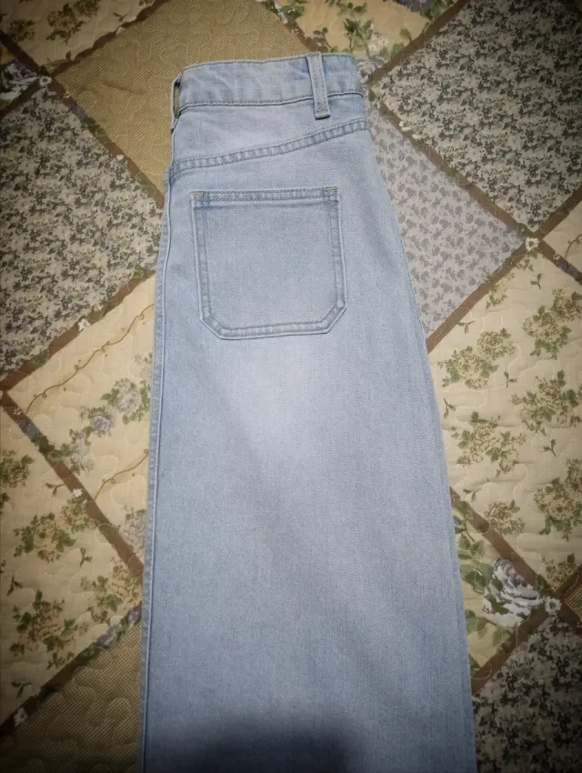 Falda vaquera larga con abertura frontal