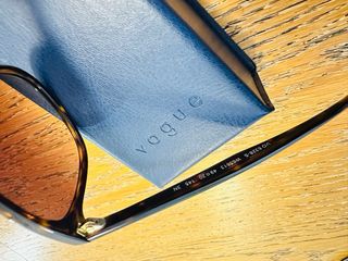 Occhiali da sole Vogue VO5328S Tortora