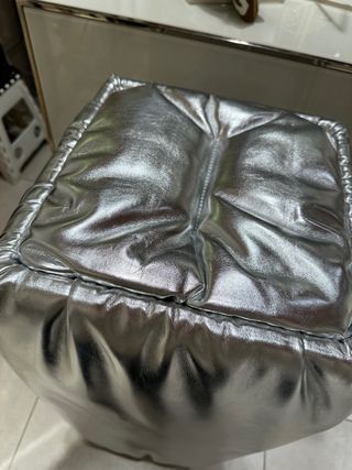 Allestimento vetrina portaoggetti