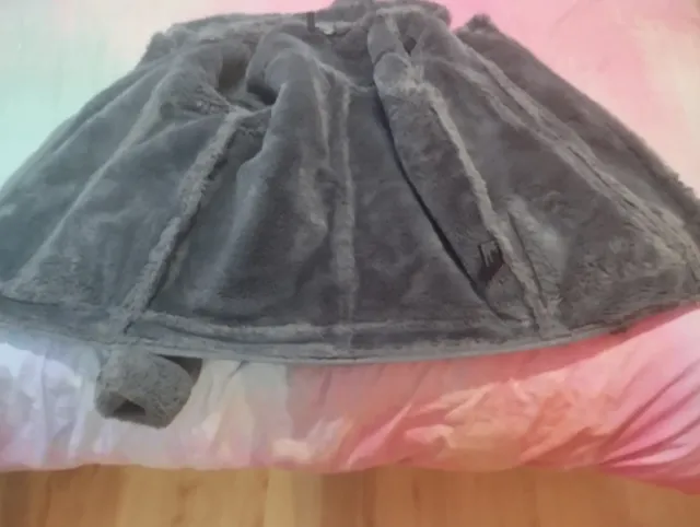 Chaquetón gris con borreguito