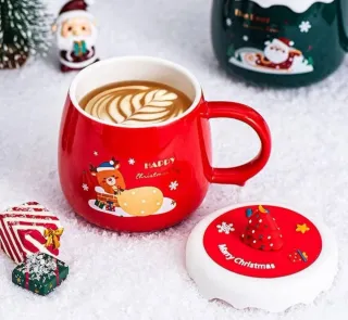 Tazza natalizia con renna e albero di Natale