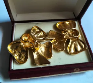 Pendientes antiguos chapados en oro