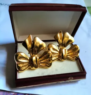 Pendientes antiguos chapados en oro