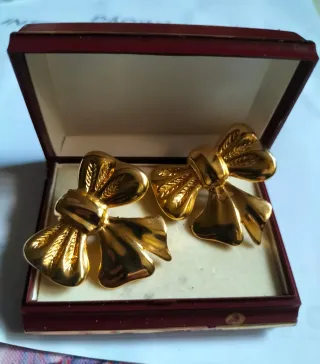 Pendientes antiguos chapados en oro