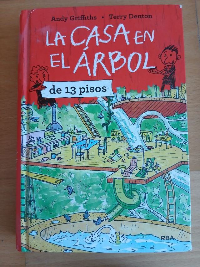 LA CASA EN EL ARBOL DE 13 PISOS