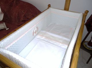 Culla artigianale in legno massello