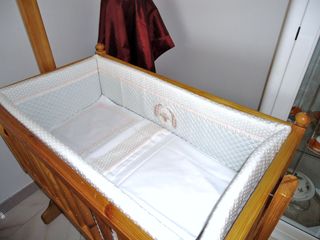 Culla artigianale in legno massello