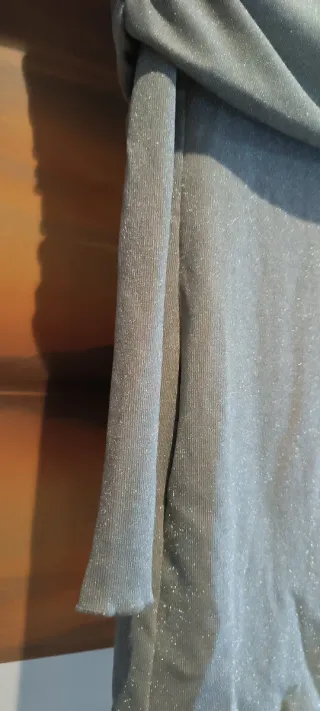 Vestido plateado brillante talla S Zara