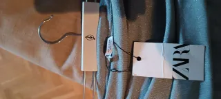 Vestido plateado brillante talla S Zara