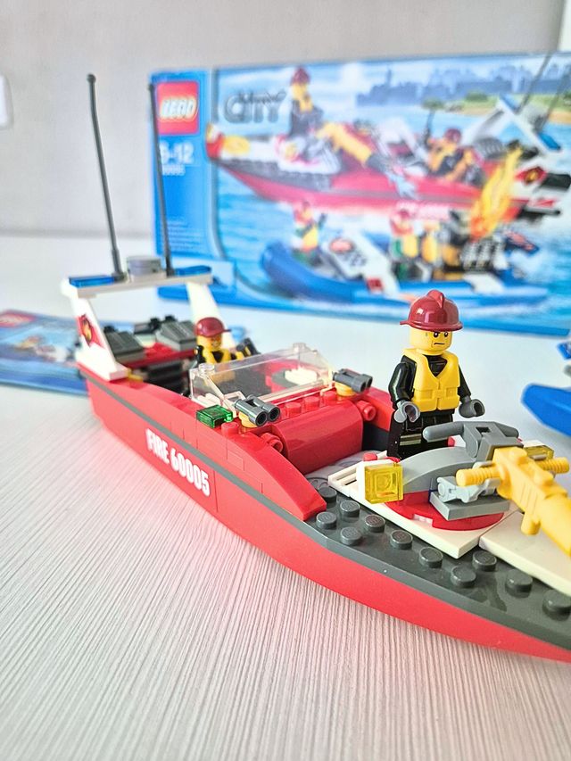 Lego City 60005 Barco Bomberos y Competición