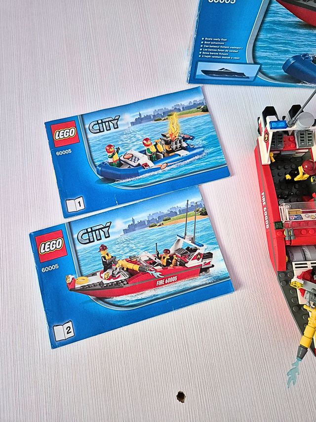 Lego City 60005 Barco Bomberos y Competición