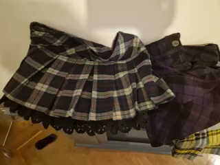 3 Faldas de tablas cuadros morada burdeos amarilla