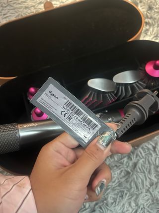 Moldeador Dyson Marrón