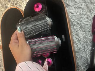 Moldeador Dyson Marrón