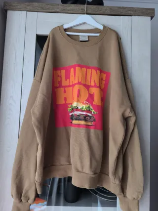 Sudadera Pull&Bear oversize Flaming Hot