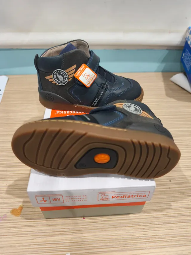 Zapatos Biomecanics niño talla 26