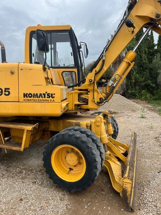 Excavadora Komatsu PW95 Ruedas
