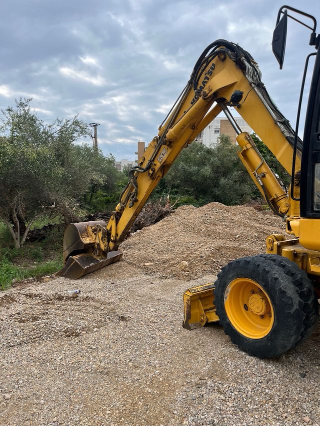 Excavadora Komatsu PW95 Ruedas