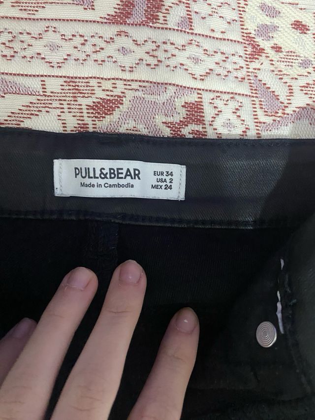 Pantalones Piel Pull and Bear Negros